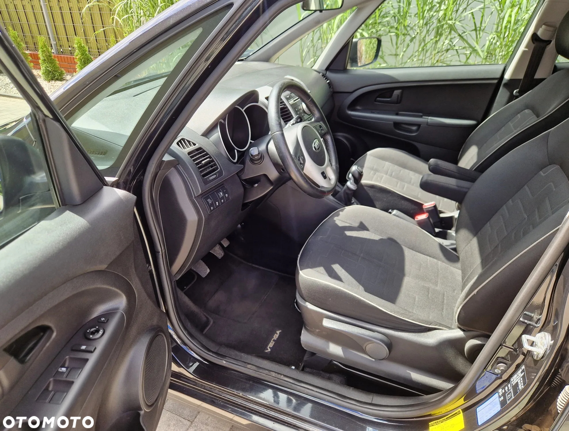 Kia Venga 1.6 CRDi 128 Business Line - 14