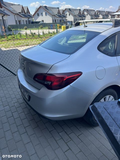 Opel Astra - 2