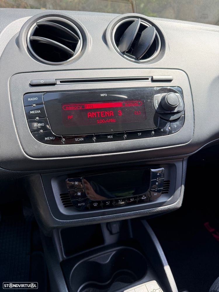 SEAT Ibiza 1.6 TDI Sport DPF - 8