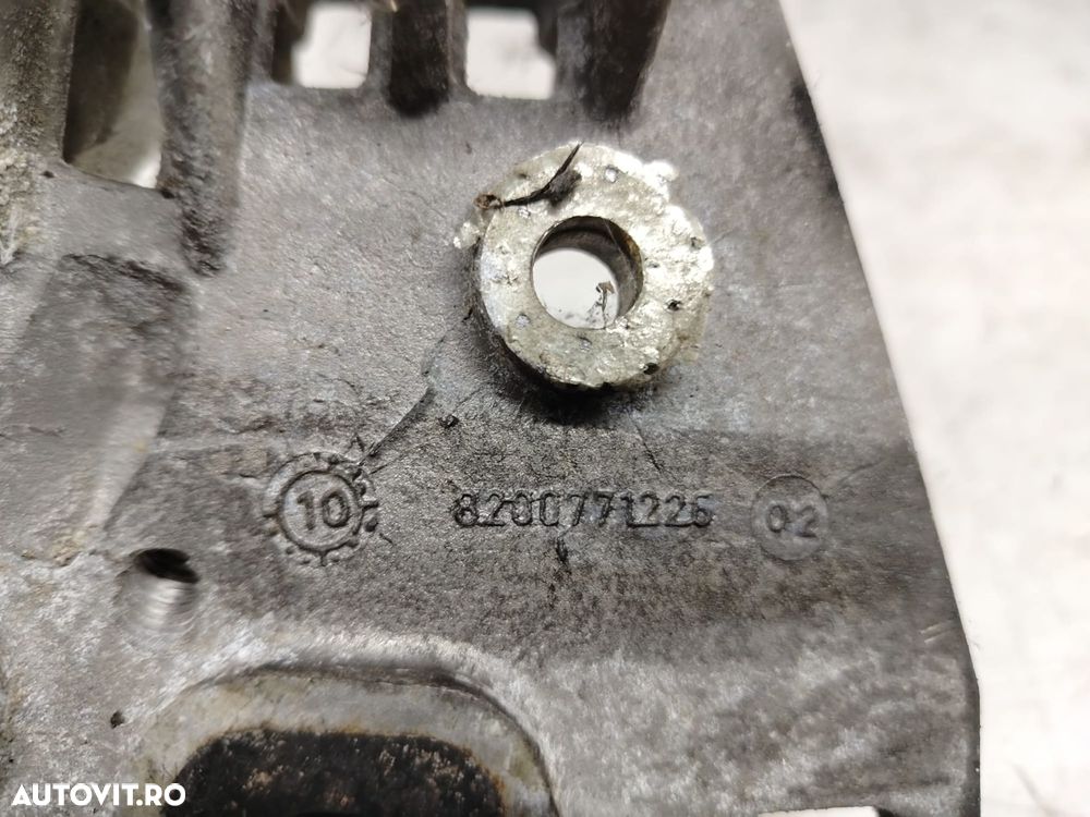 Suport Injector pornire la rece 8200771225 1.5 dci K9K837 Renault Meg - 3