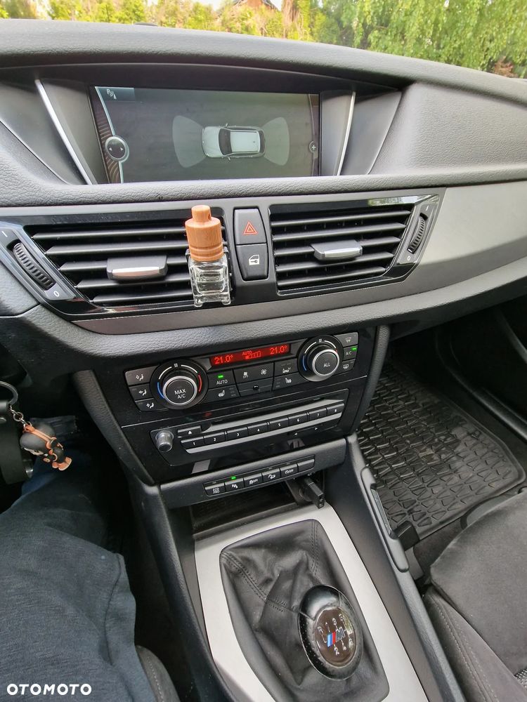 BMW X1 xDrive28i xLine - 19