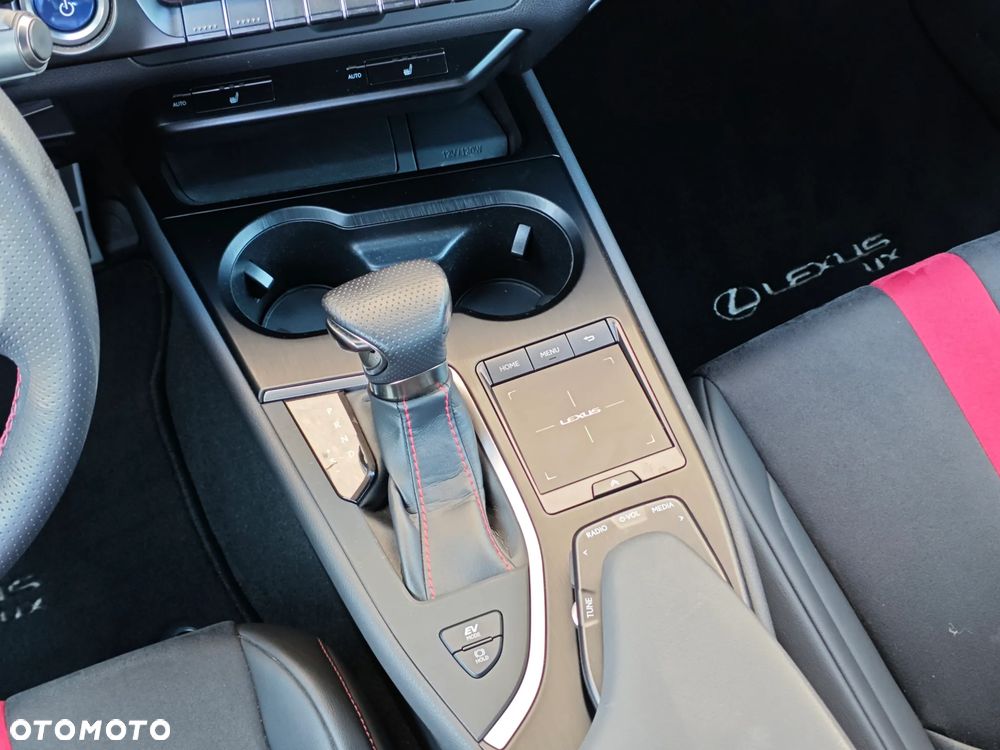Lexus UX 250h GPF F Sport 2WD - 18