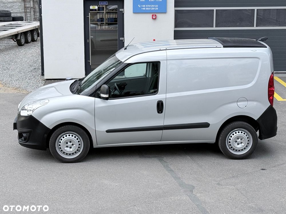 Opel COMBO - 25