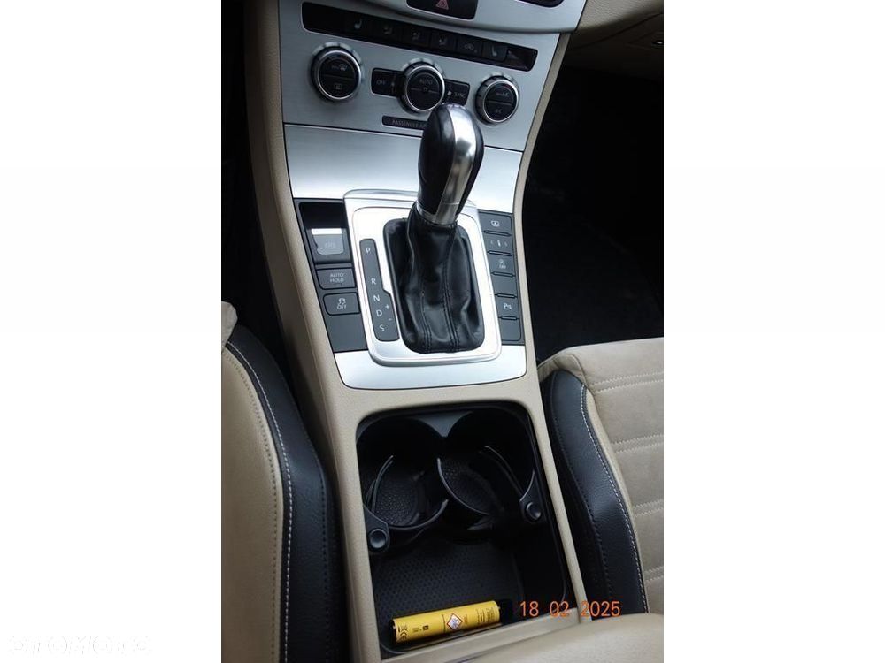 Volkswagen Passat CC - 33