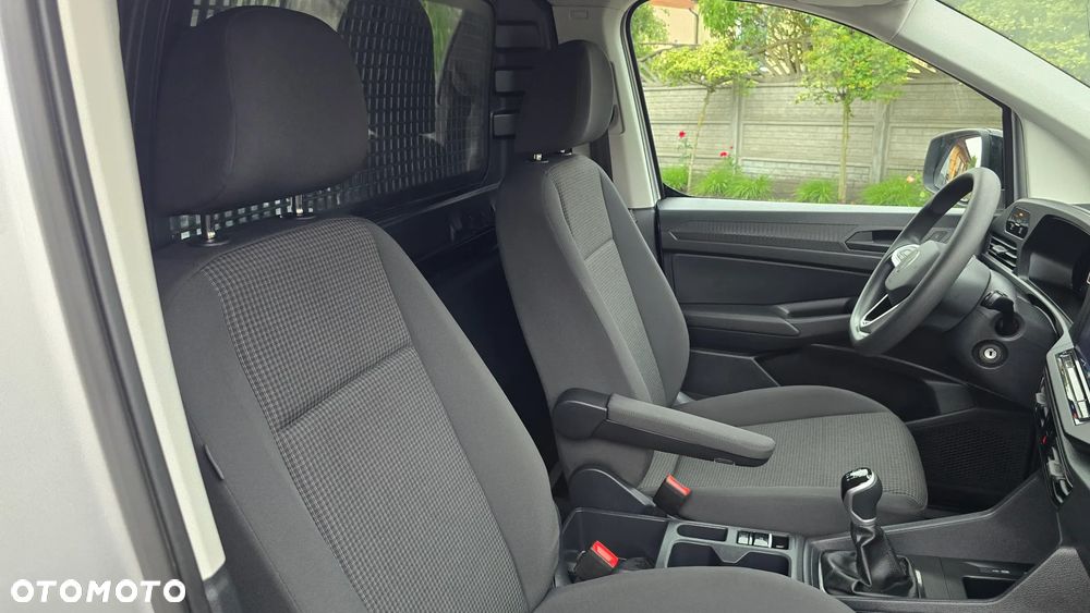 Volkswagen Caddy 102 KM Pierwsza rejestracja 03.01.2025 - 12