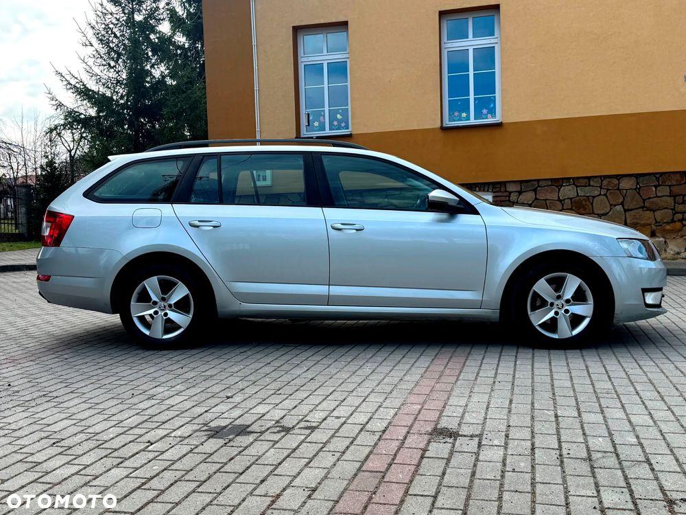 Skoda Octavia 1.6 TDI Style DSG - 8