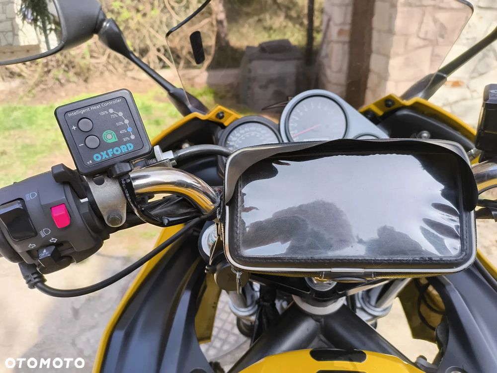 Yamaha FZS - 4