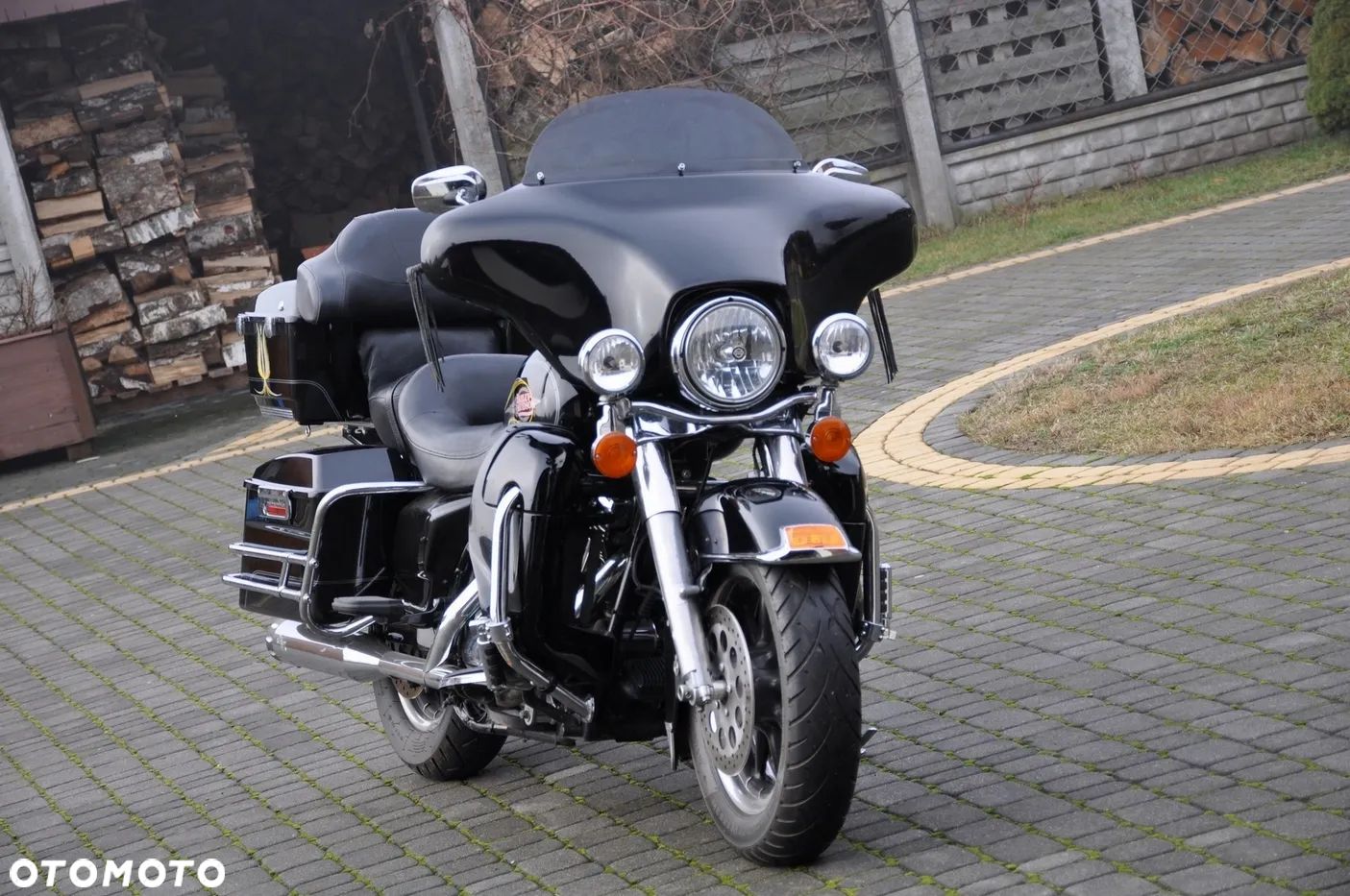 Harley-Davidson FLH Electra Glide - 1