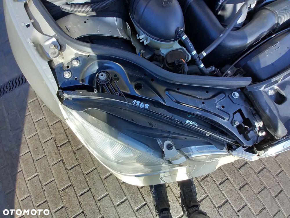 MERCEDES E-KLASA E212 LAMPA REFLEKTOR PRAWA PRZEDNIA PRAWY PRZÓD - 3