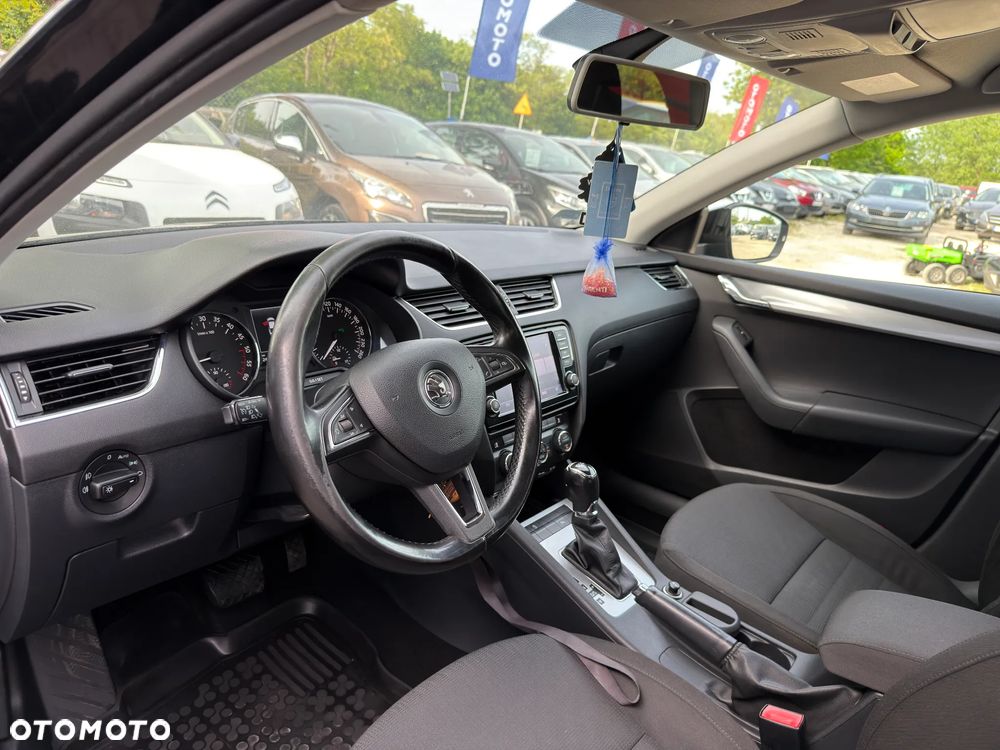 Skoda Octavia 2.0 TDI Style DSG - 22