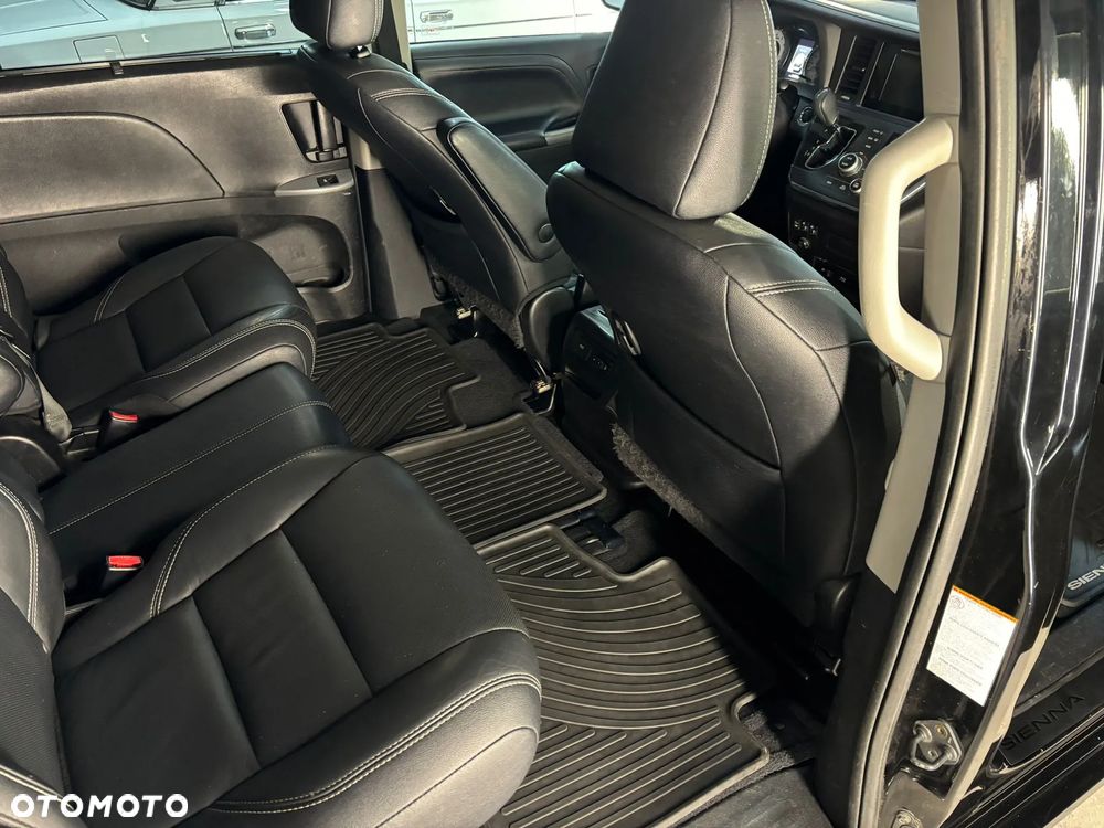 Toyota Sienna 3.5 V6 SE - 6