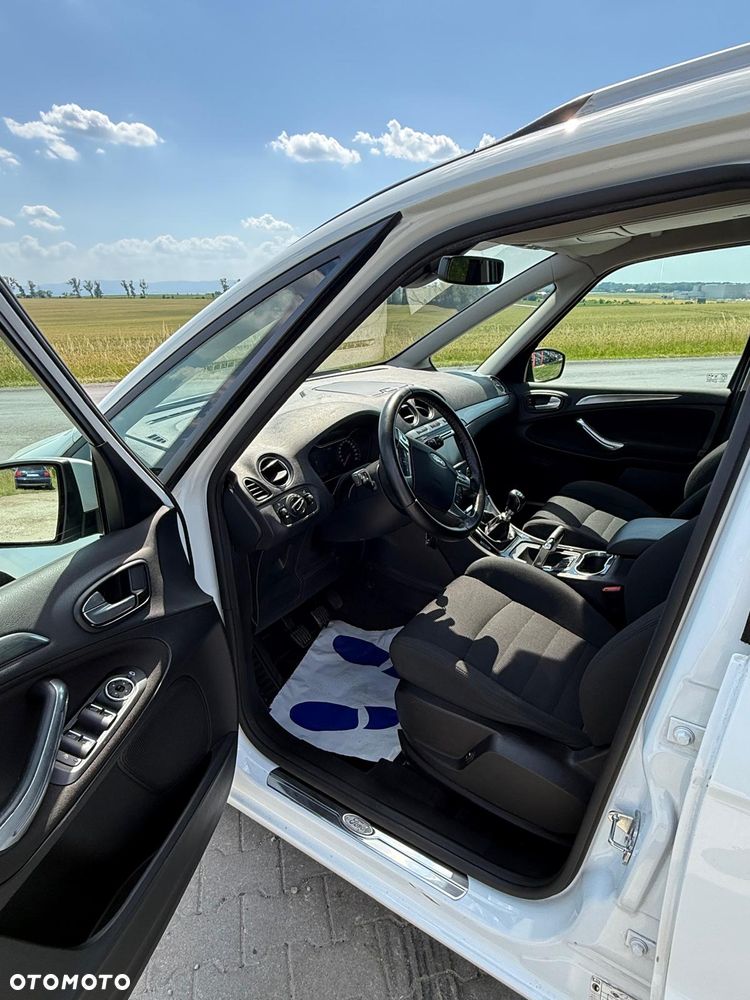 Ford Galaxy 2.0 TDCi Ambiente - 9
