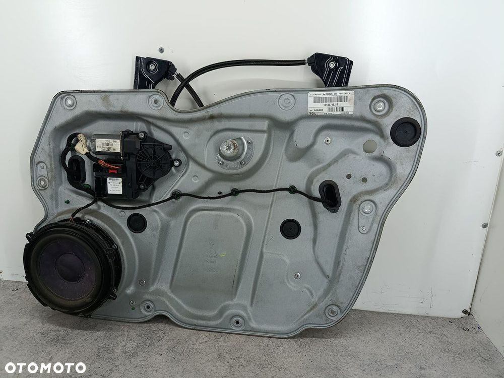 PODNOŚNIK SZYBY PRAWY PRZÓD  VW TOURAN I 1T0837756L  1T0959702  1K0959792C - 3