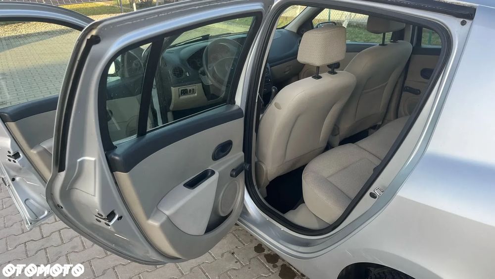 Renault Clio 1.2 16V 75 Dynamique - 15