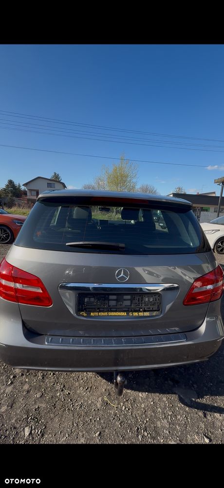 Mercedes-Benz Klasa B 180 (BlueEFFICIENCY) - 5