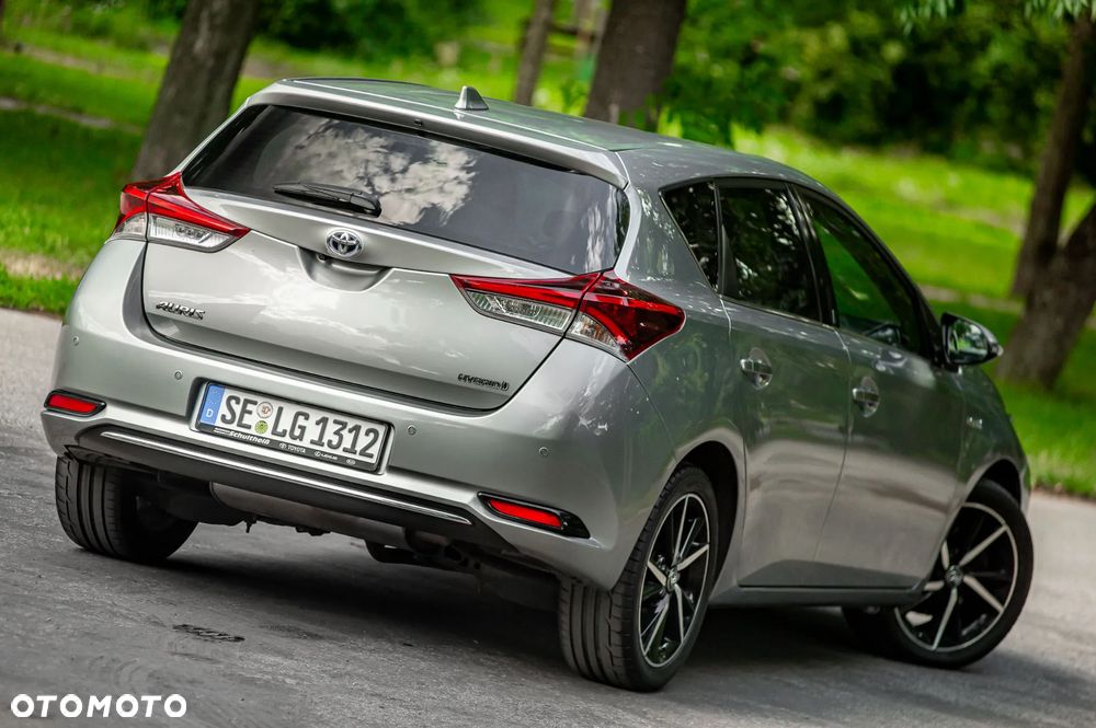 Toyota Auris Hybrid 135 Premium - 16