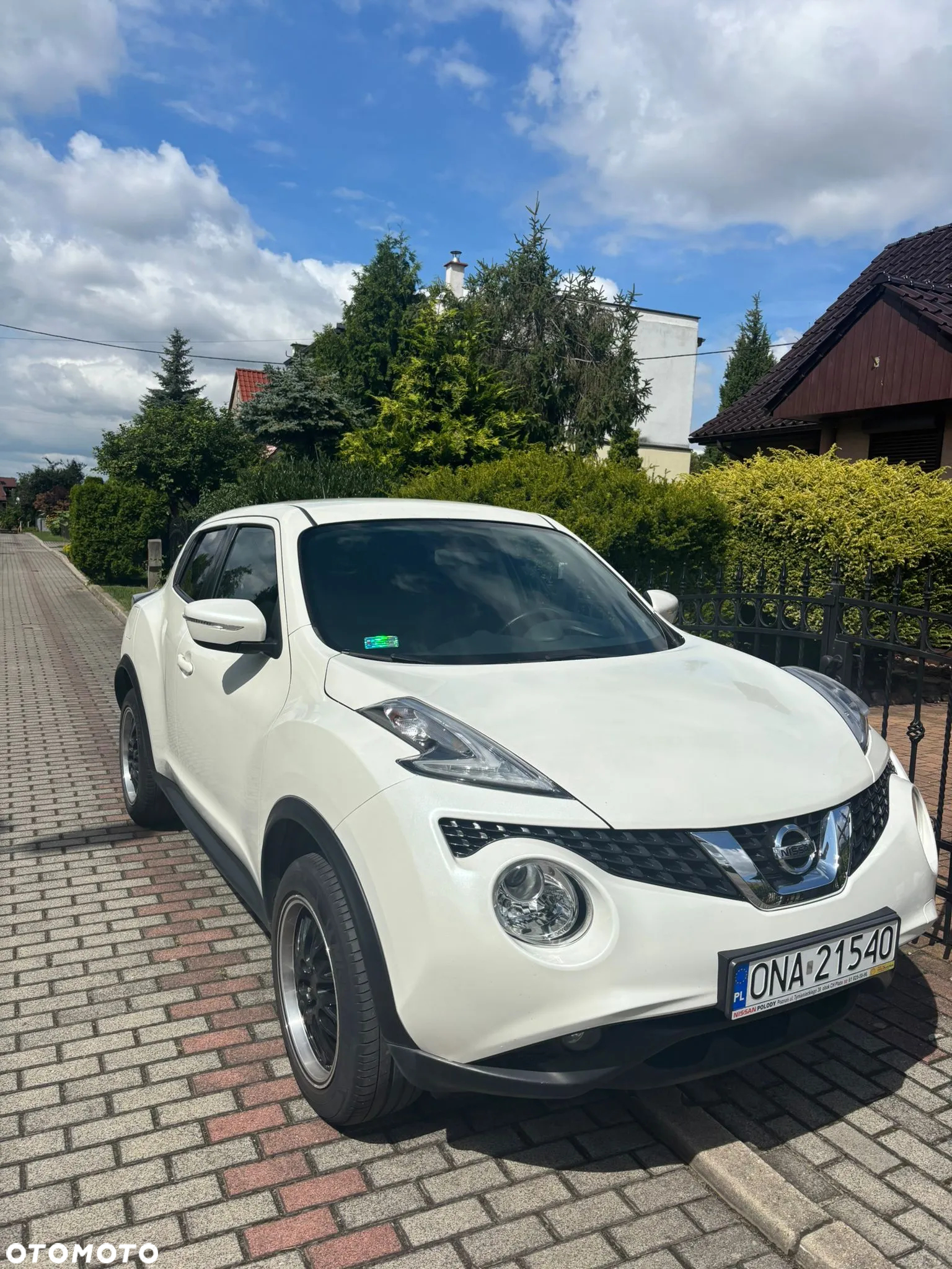 Nissan Juke 1.2 DIG-T N-Connecta EU6 - 2