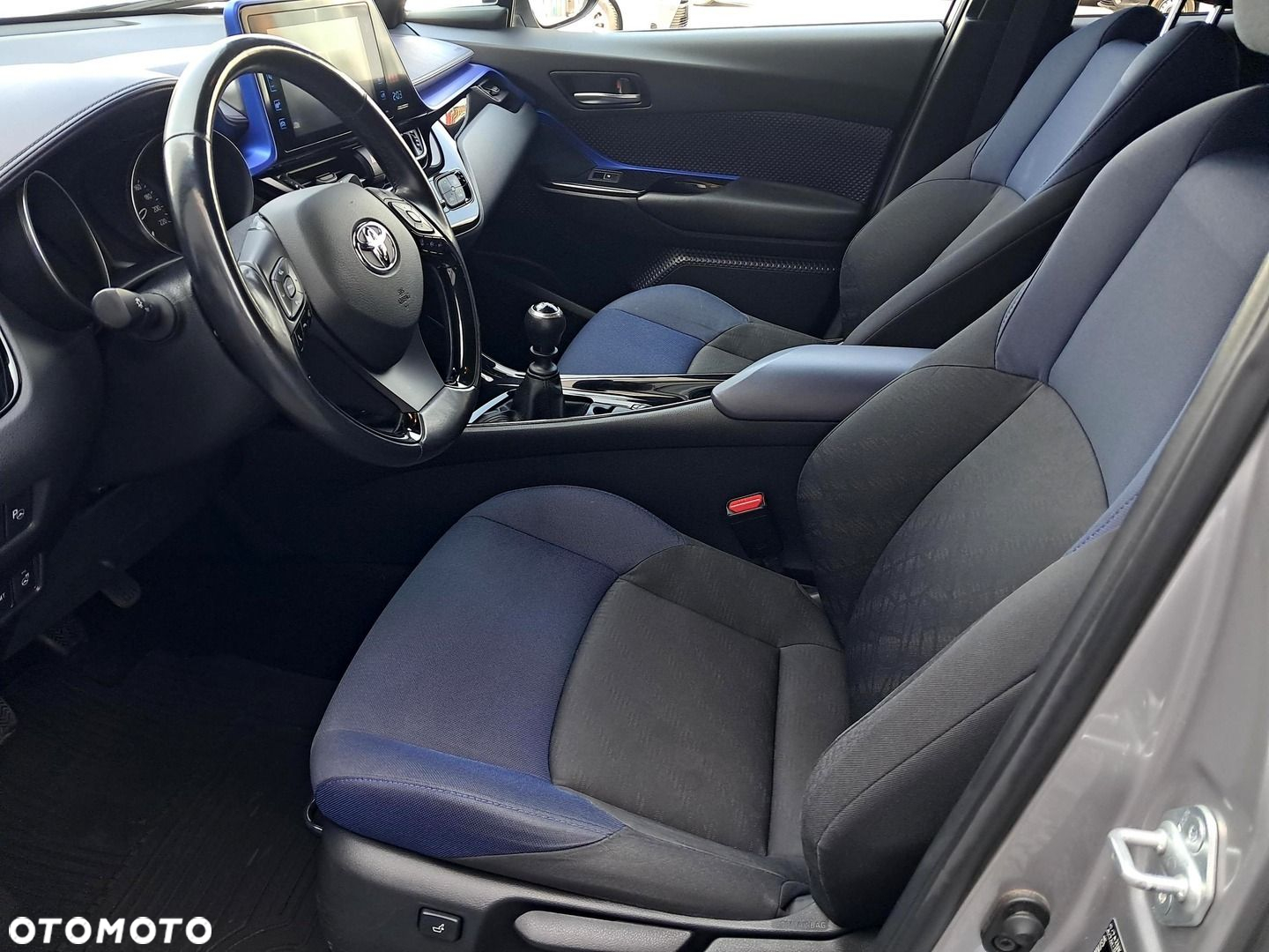 Toyota C-HR 1.2 T Dynamic - 14