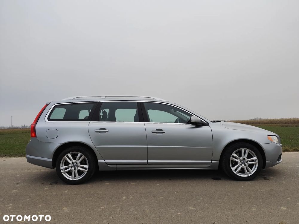 Volvo V70 D3 Summum - 8
