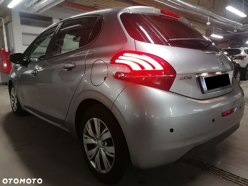 Peugeot 208 - 2