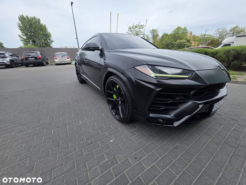 Lamborghini Urus - 14