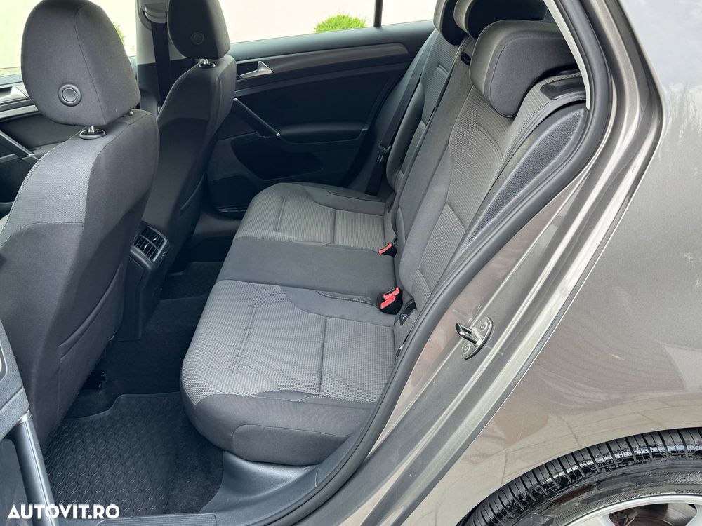 Volkswagen Golf 1.6 TDI BlueMotion Technology DSG Comfortline - 11