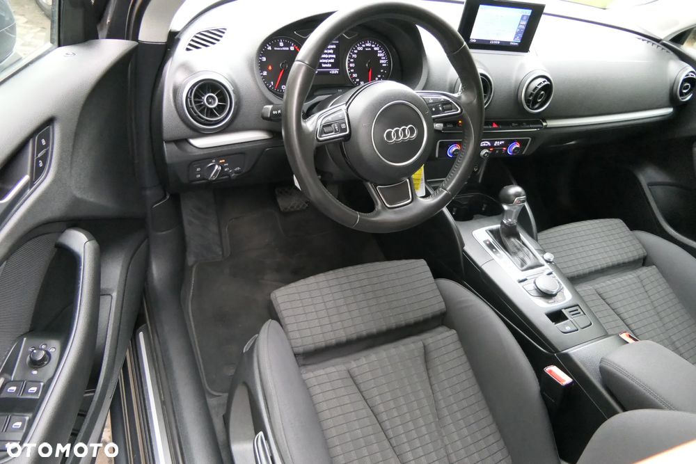 Audi A3 Sportback 1.4 TFSI S tronic Ambiente - 19