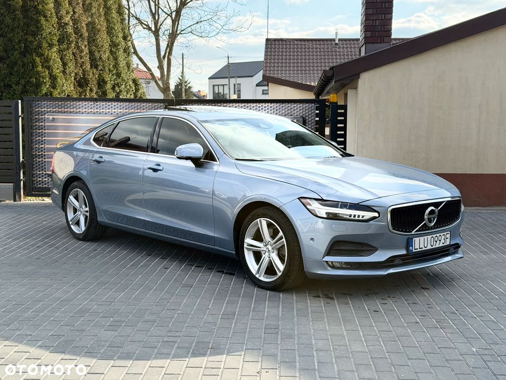 Volvo S90 T5 Momentum - 1