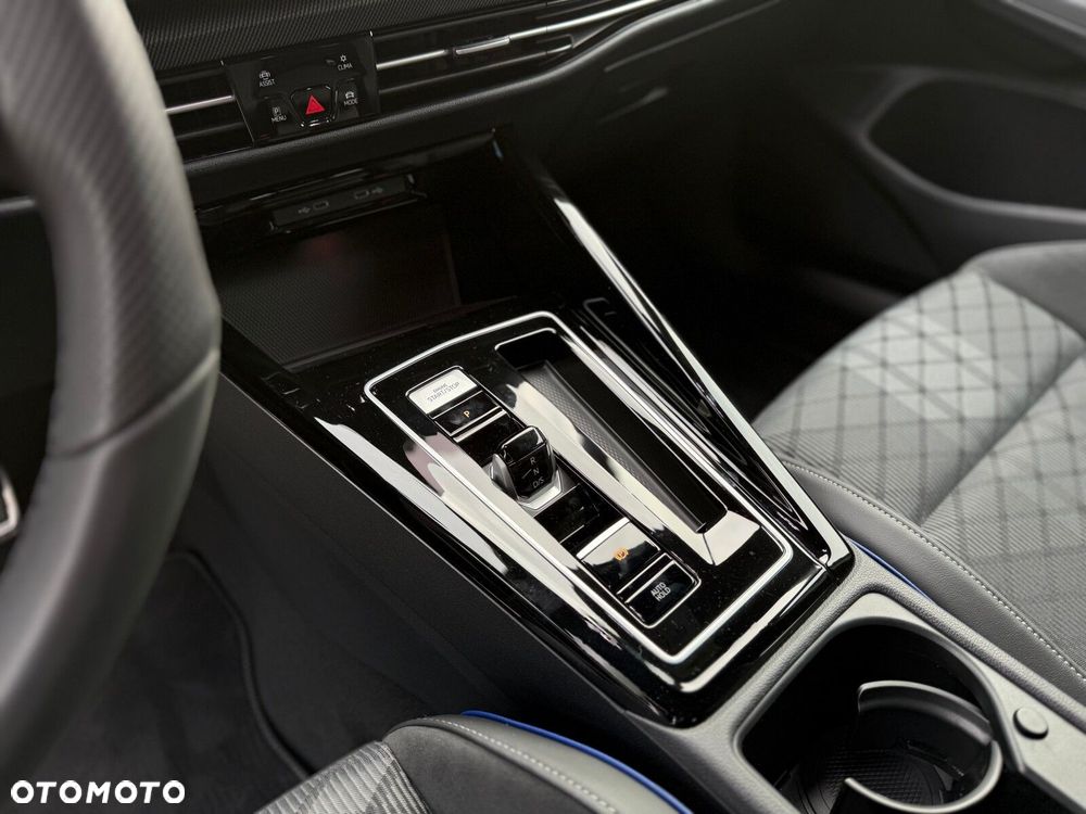 Volkswagen Golf Variant - 22