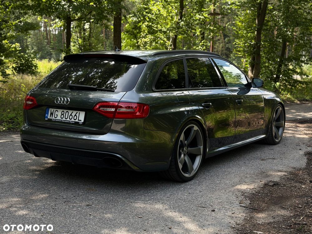 Audi RS4 Avant - 6
