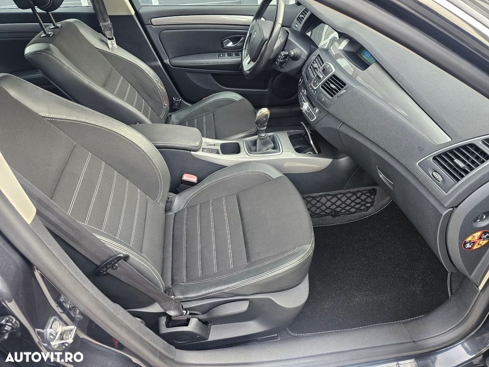 Renault Laguna dCi 110 FAP Limited - 16