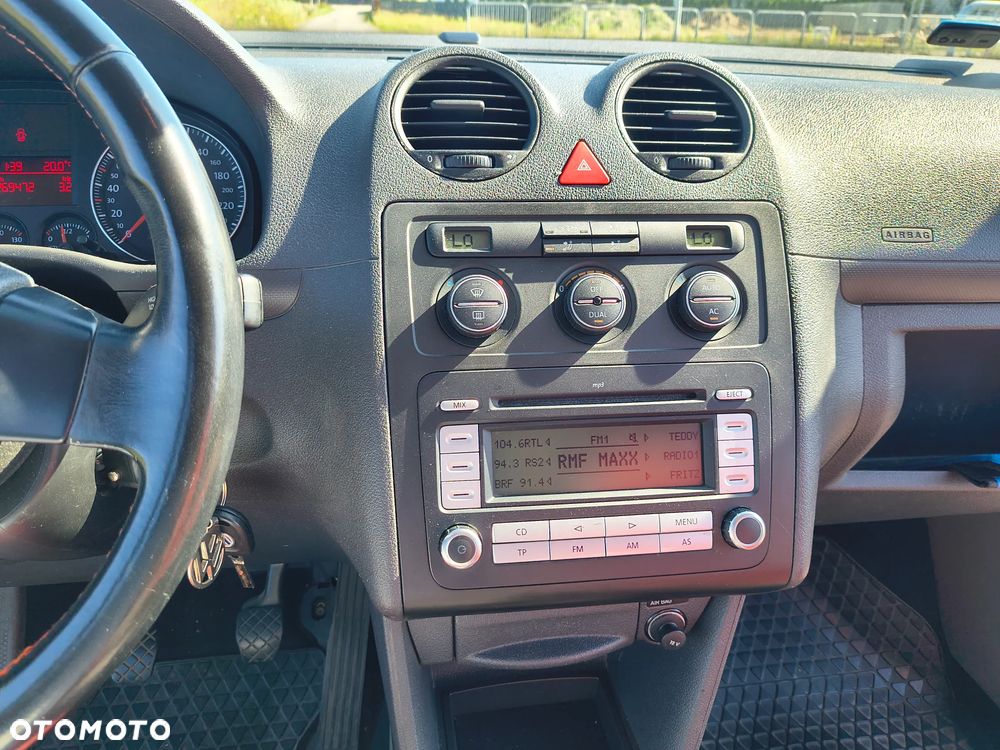 Volkswagen Caddy - 28