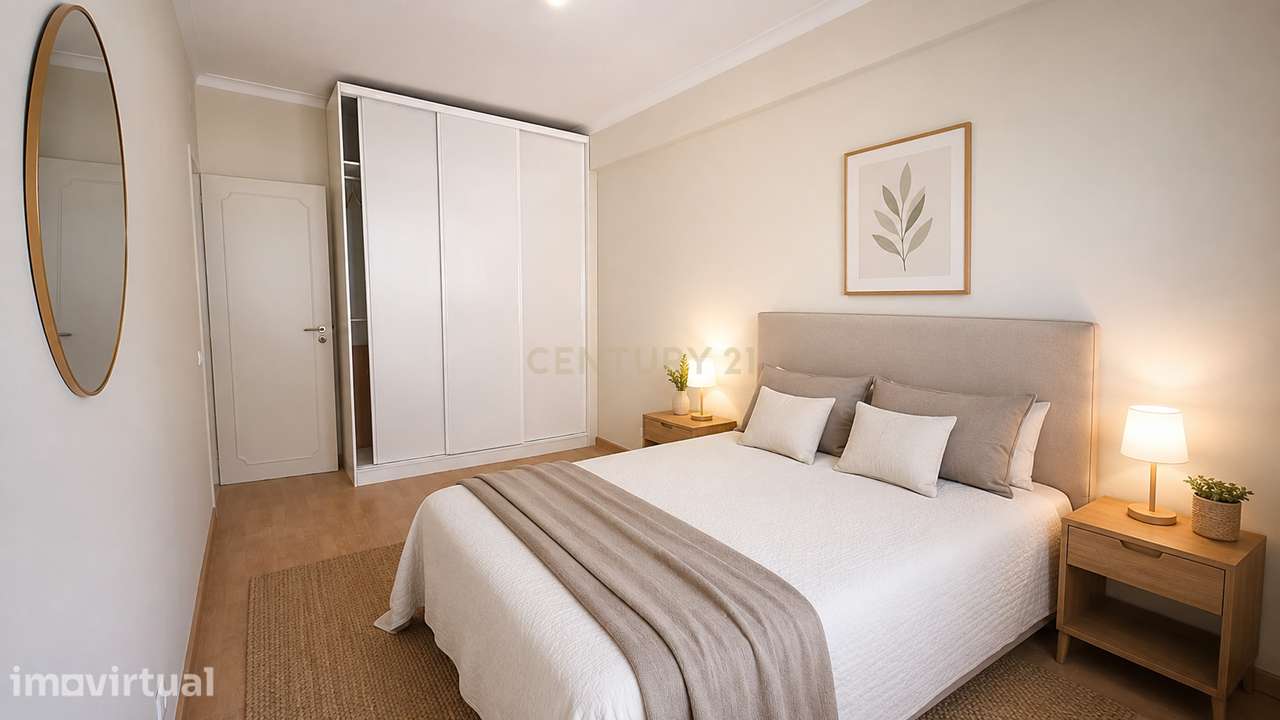Apartamento Renovado em Oeiras  Nova com 3 Quartos e Varanda! - Grande imagem: 4/8