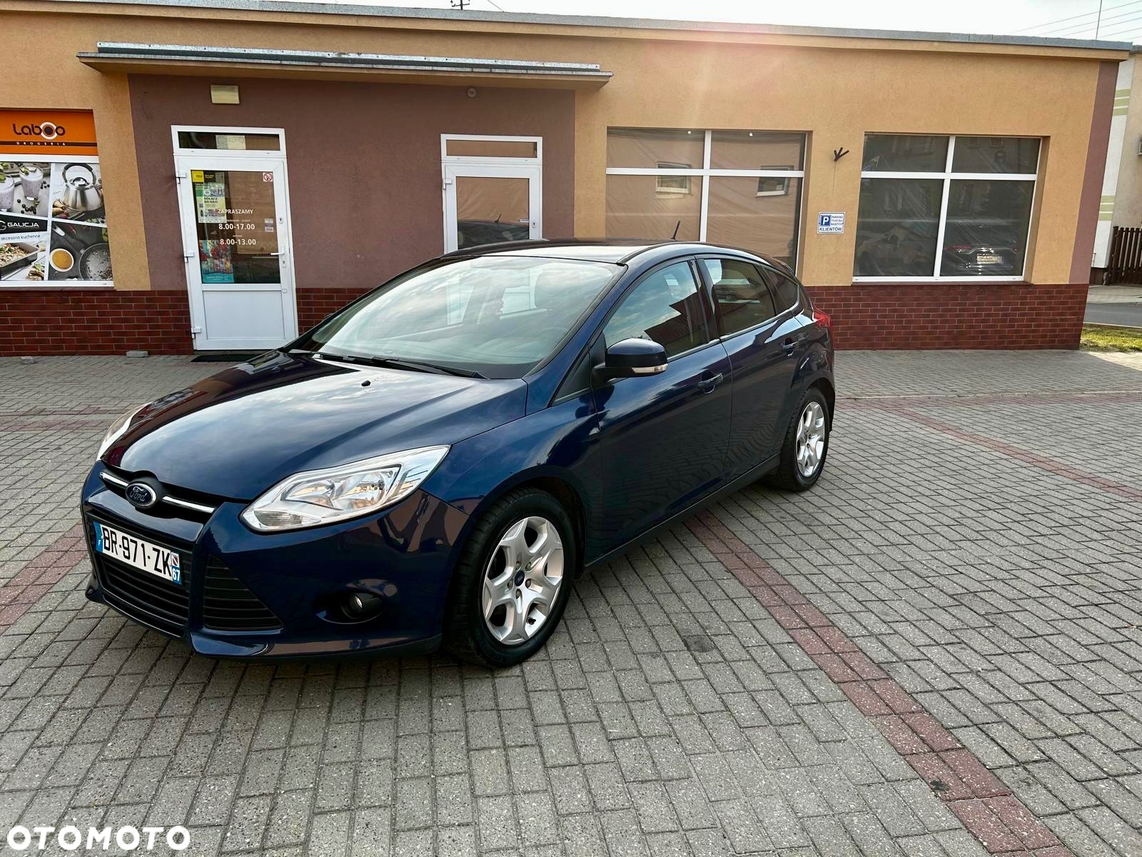 Ford Focus 1.5 TDCi DPF Start-Stopp-System Ambiente - 10
