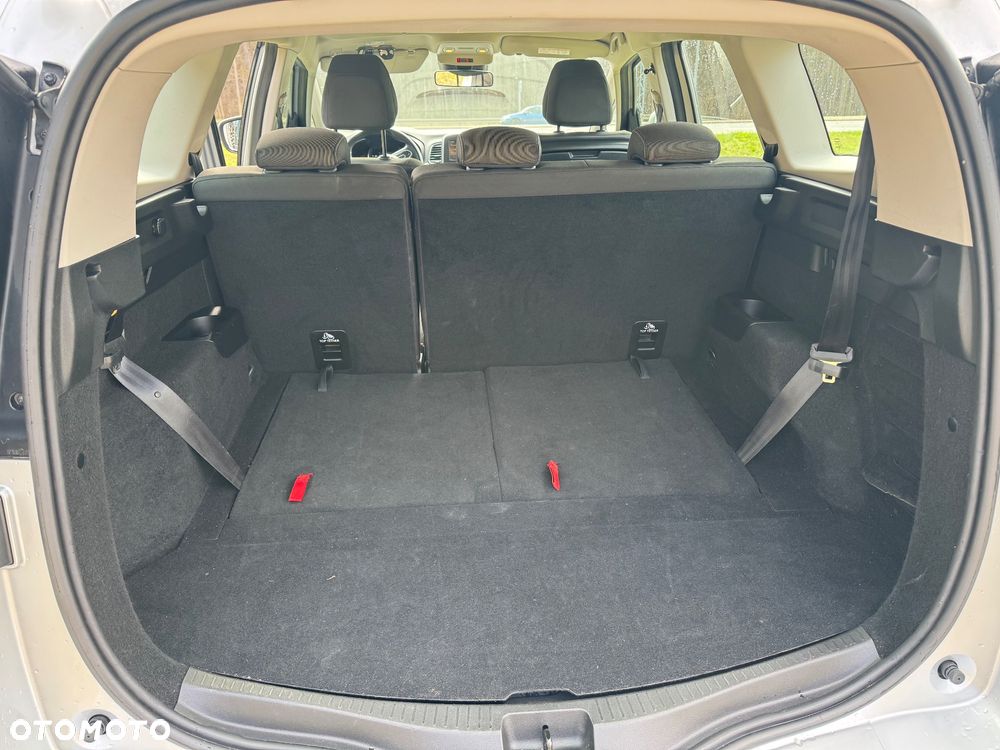 Renault Grand Scenic - 16