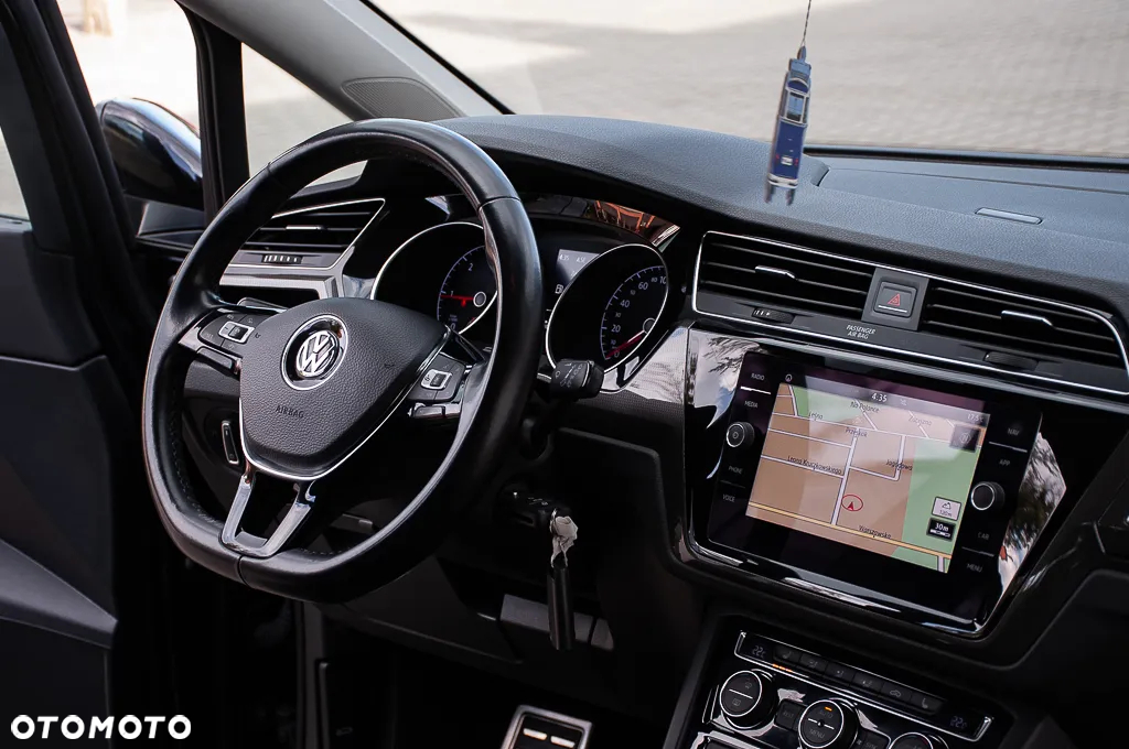 Volkswagen Touran 2.0 TDI BMT IQ Drive DSG - 16