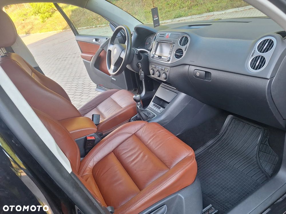 Volkswagen Tiguan 2.0 TDI DPF 4Motion Track & Avenue - 26