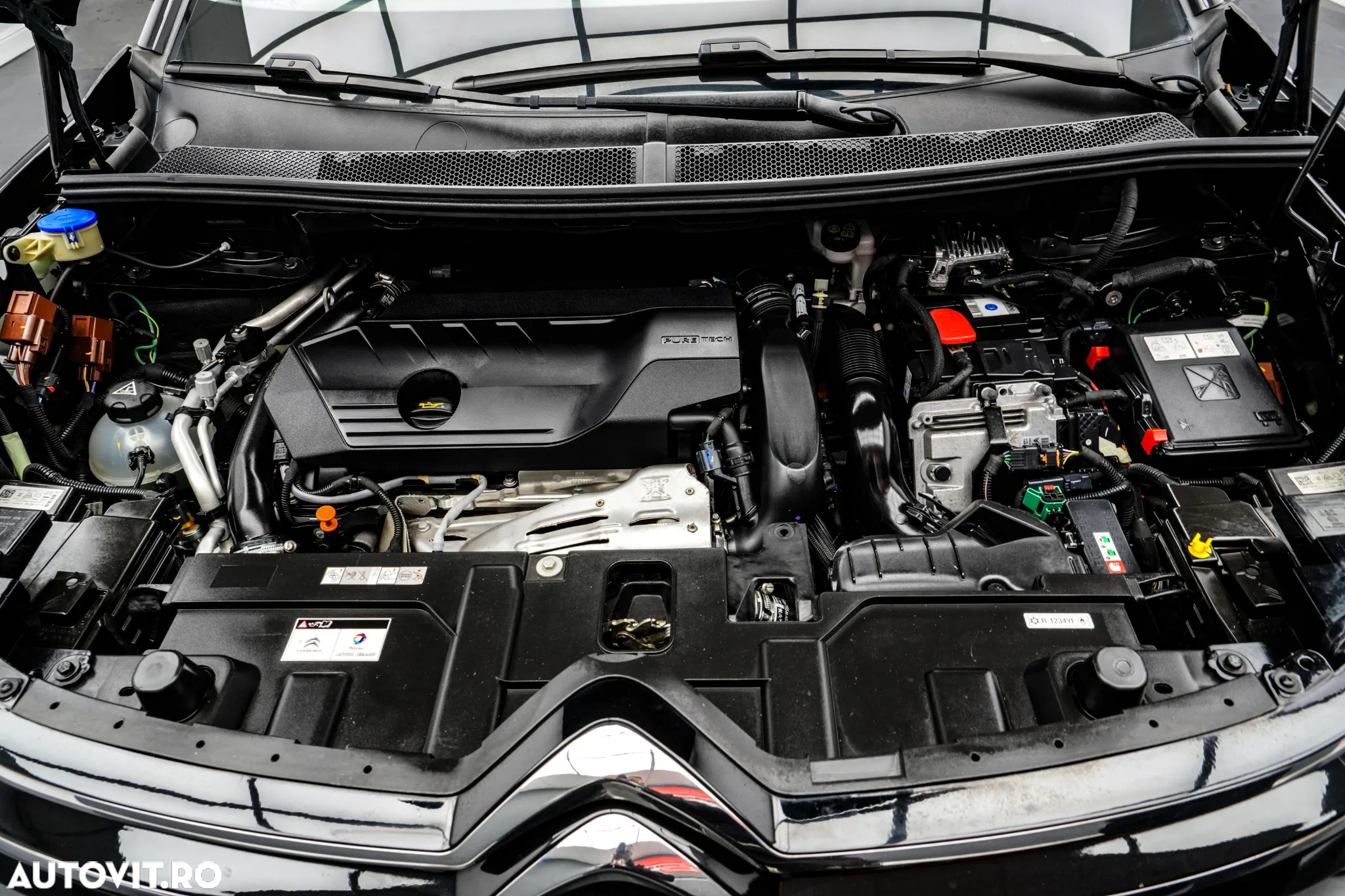 Citroën C5 Aircross 1.6 Hybrid FWD 225 EAT8 Shine - 32