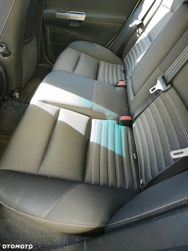 Volvo V50 2.0D - 16