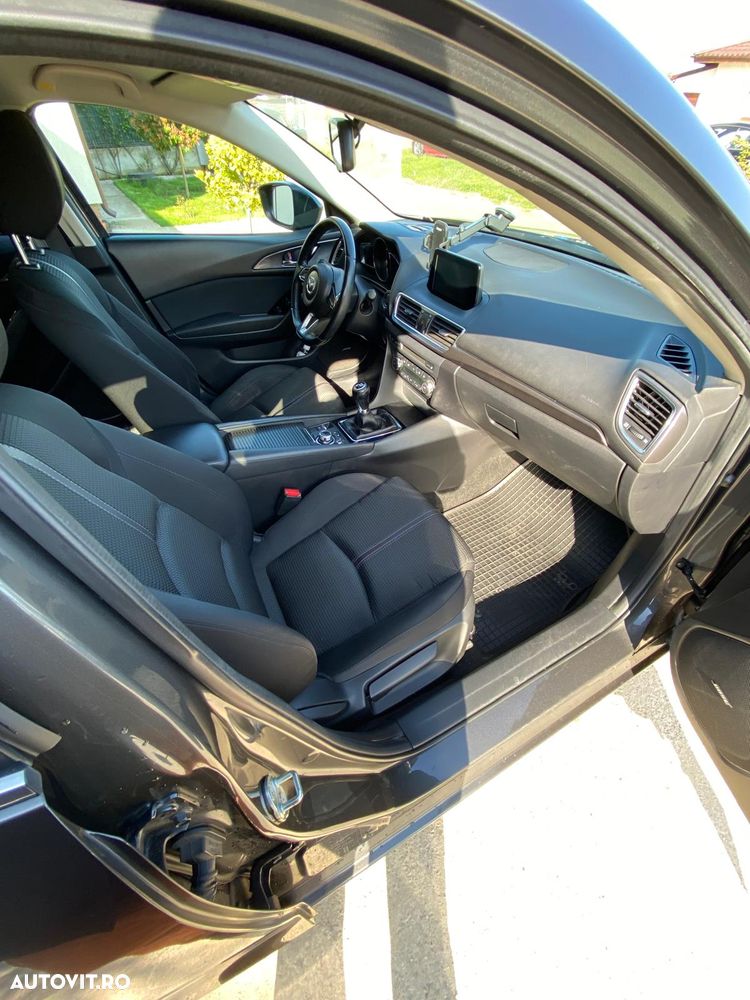 Mazda 3 G165 Revolution Top - 16