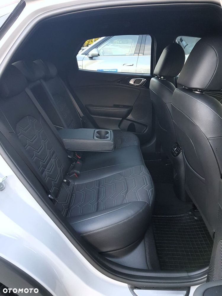 Kia XCeed 1.6 T-GDI Tribute DCT - 29