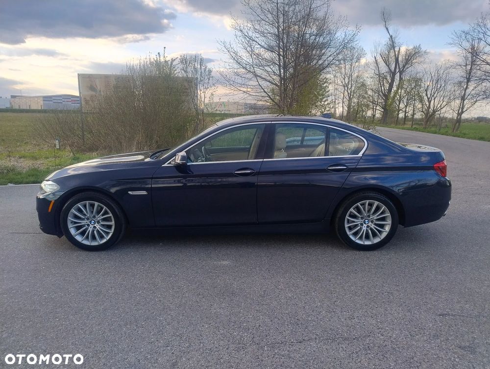 BMW Seria 5 528i Luxury Line - 33