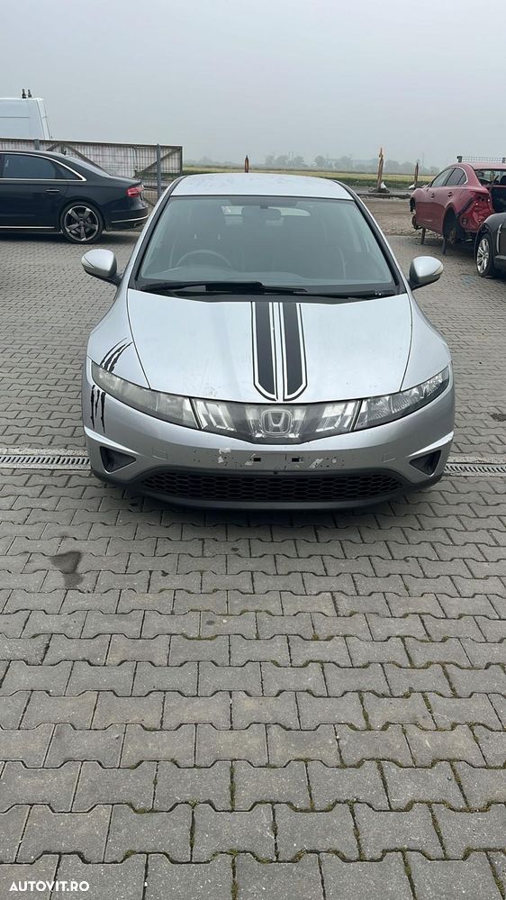 Dezmembram Honda Civic hatchback 2.2 diesel din 2008 - 1