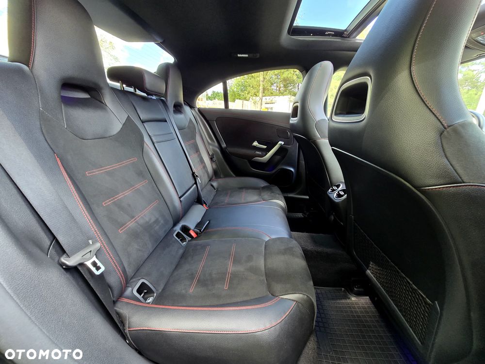 Mercedes-Benz CLA 220 AMG Line 7G-DCT - 34