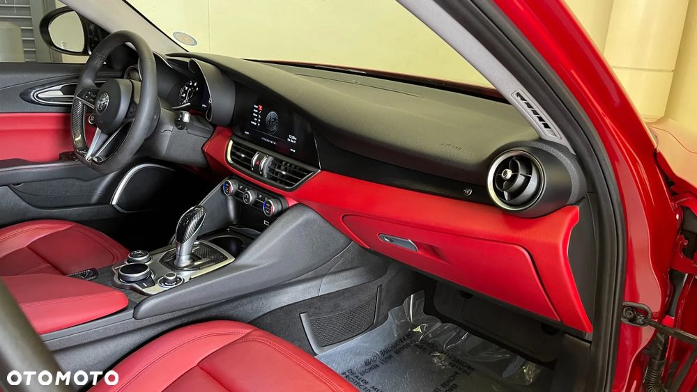 Alfa Romeo Giulia - 15