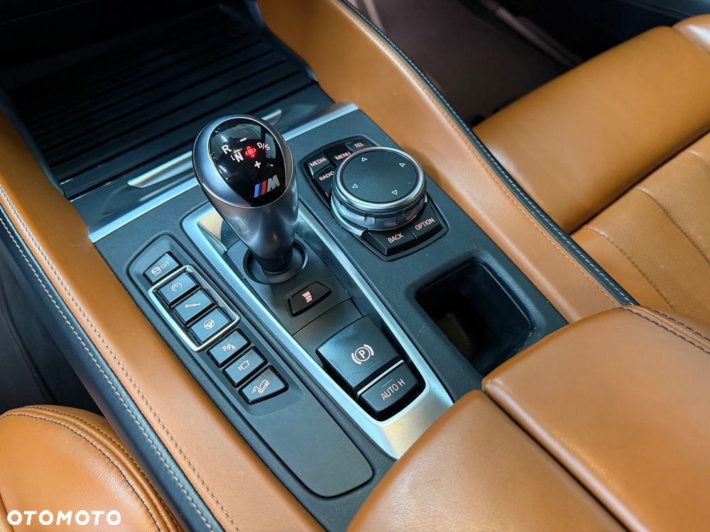 BMW X6M - 33