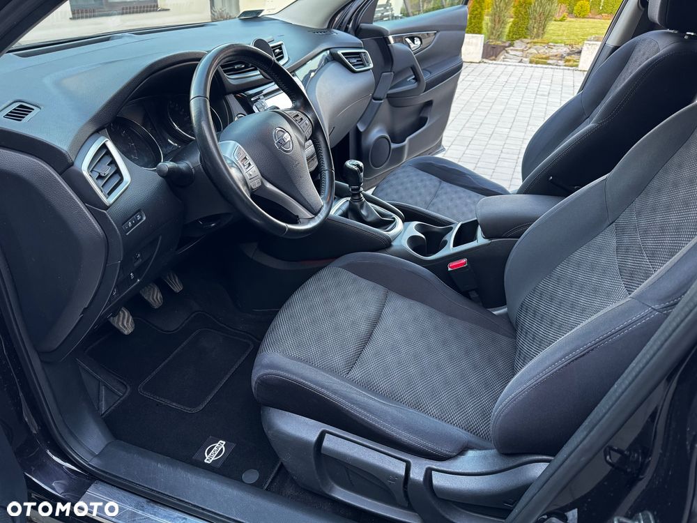 Nissan Qashqai 1.6 DIG-T N-Connecta - 27