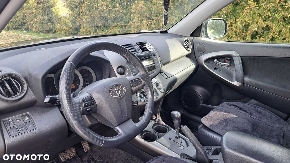 Toyota RAV4 - 5
