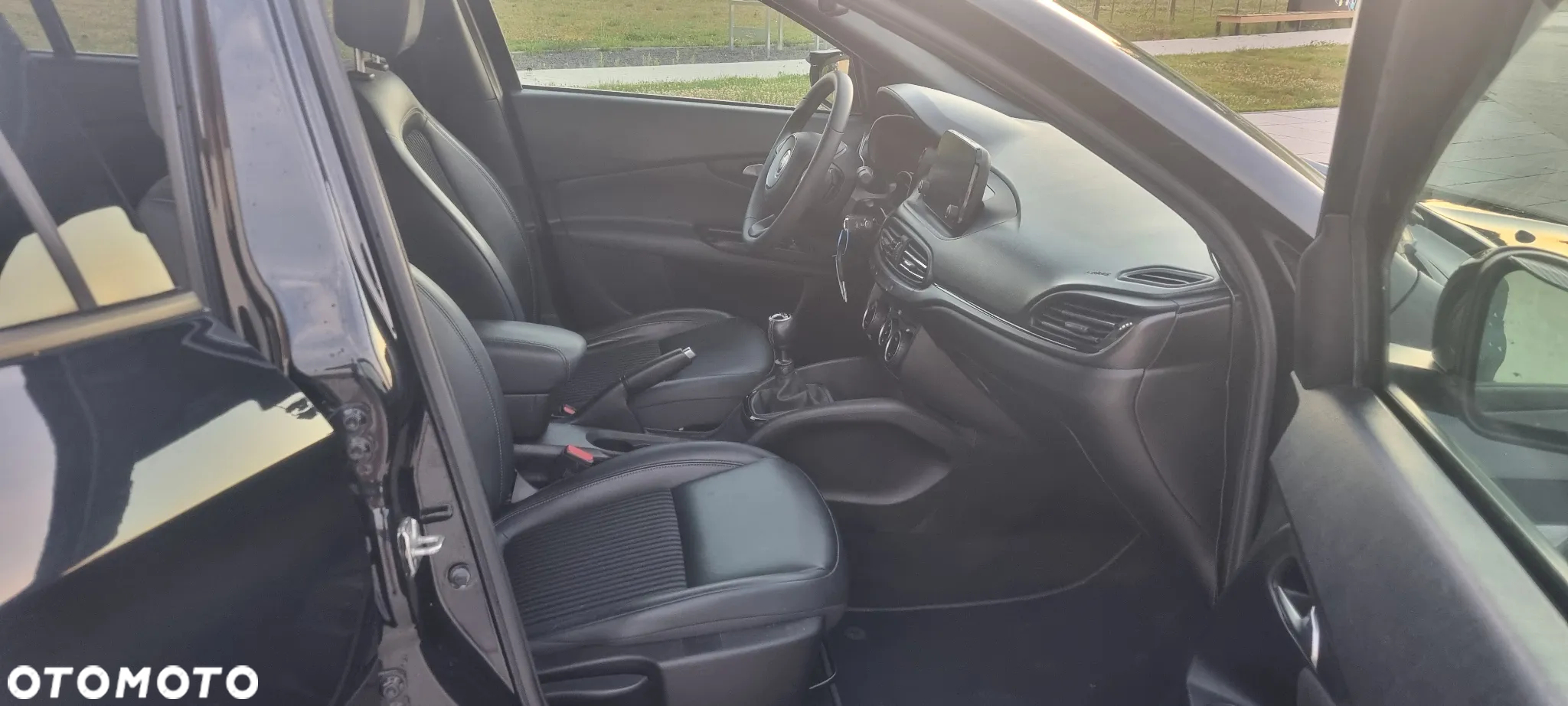 Fiat Tipo 1.4 T-Jet 16v Sport - 25