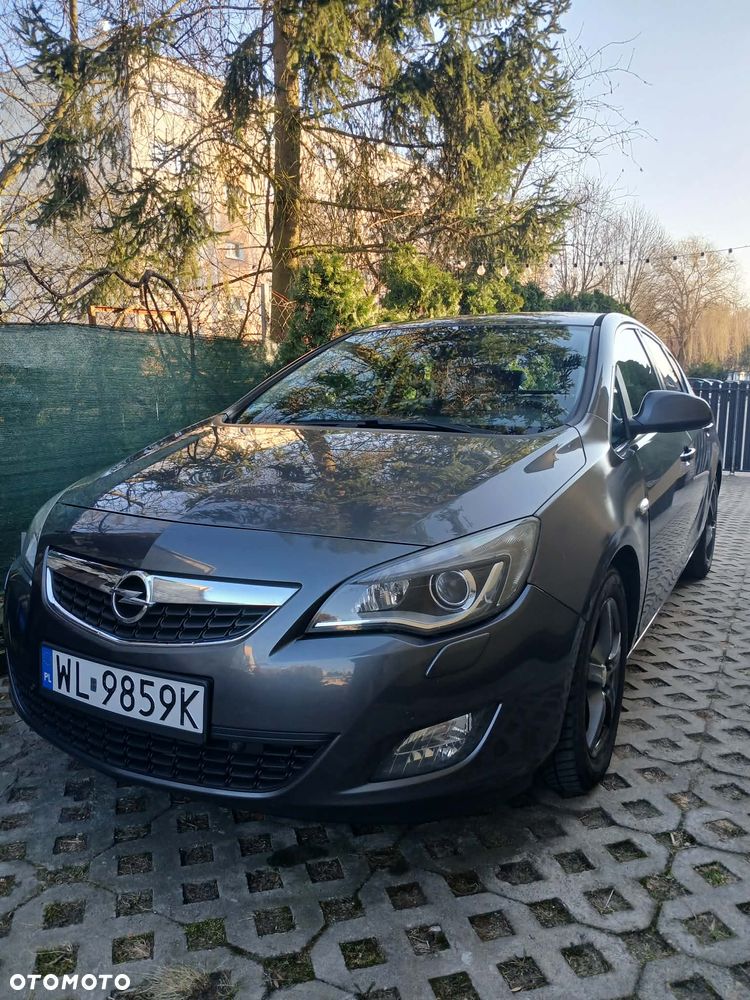 Opel Astra 1.7 CDTI DPF Cosmo - 1